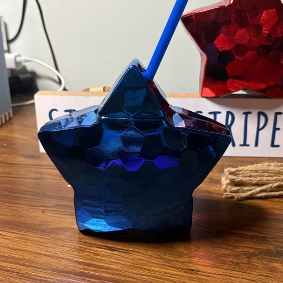 Ashland Red and Blue Star Cups Set - Picture 4 of 8